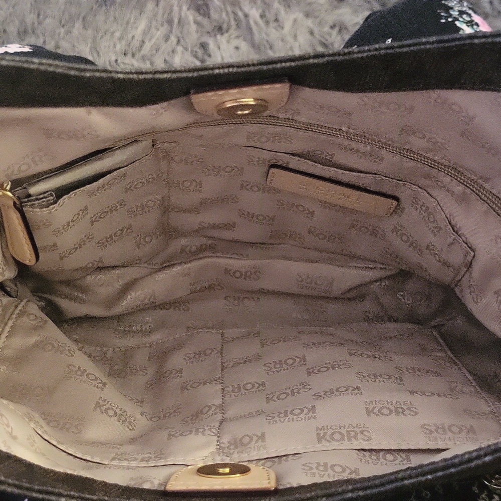 Purse - Picture 4 of 4